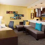 Hotel By Marriott Northlake Charlotte
