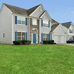 Spectacular 5Br-Family Home With Pool & Amenities
