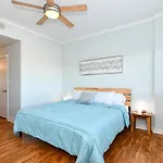 Apartment {cloud 9} Luxury 2 Bedroom In Uptown *