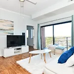 {cloud 9} Luxury 2 Bedroom In Uptown Apartment