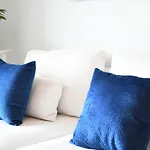 {cloud 9} Luxury 2 Bedroom In Uptown Apartment