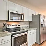 Near Uncc! Family Retreat W/ Deck Holiday home Charlotte
