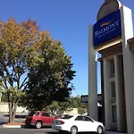 Hotel Baymont By Wyndham Charlotte-airport Coliseum 2*