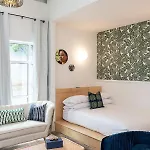 Hotel Refuge