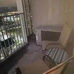 Apartment Luxurious 1br Uptown Highrise/ Balcony With View! *