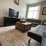 Uptown Townhouse -wifi-10 Min Walk To Spectrum Center