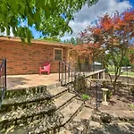 Cozy Retreat With Yard About 5 Mi To Dtwn Charlotte