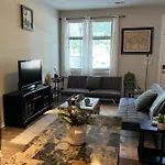 Uptown Townhouse -wifi-10 Min Walk To Spectrum Center