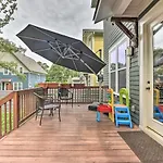 Modern Charlotte Home About 4 Mi To Downtown!