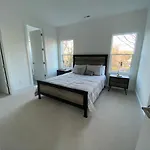 Holiday home Entire Close To Boa Stadium & *