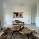 Entire Close To Boa Stadium & Holiday home