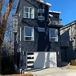 Entire Close To Boa Stadium & Holiday home Charlotte