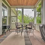 Holiday home 2 Mi To Dtwn: In Noda District Near Unc!