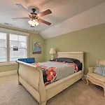 Holiday home 2 Mi To Dtwn: In Noda District Near Unc!