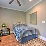 Holiday home 2 Mi To Dtwn: In Noda District Near Unc! *