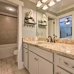 2 Mi To Dtwn: In Noda District Near Unc! Holiday home Charlotte