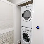 Corporate Uptown Furnished Apartment *