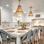 Stunning Charlotte Home Private Pool!