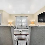 Holiday home Cozy 2 Bedroom Pineville-matthews Duplex Sleeps 8