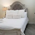 Cozy 2 Bedroom Pineville-matthews Duplex Sleeps 8 *