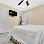 Cozy 2 Bedroom Pineville-matthews Duplex Sleeps 8 Holiday home Charlotte