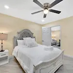 Holiday home Cozy 2 Bedroom Pineville-matthews Duplex Sleeps 8 Charlotte