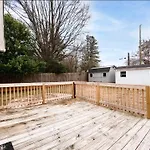 Roomy 3br 2 Bath Minutes To Uptown And Airport Ideal For Small Families Apartment