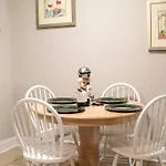 Rare Charming Townhome By Plaza Midwood, 10 Min Drive Uptown