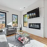 New! Built! Duplex! In Clt! Perfect For Families! Duplex