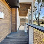 Holiday home Modern With Yard 3 Mi To Uptown Charlotte! Charlotte