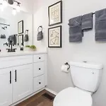 3 Mi To & Pet Friendly & Quiet Neighborhood Charlotte