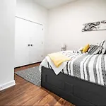 Apartment Luxury Uptown Wi-fi Gym Pool Shops Food! 228 Charlotte