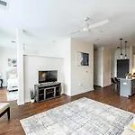 Luxury Uptown Wi-fi Gym Pool Shops Food! 228 * Charlotte