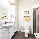 Luxury Uptown Wi-fi Gym Pool Shops Food! 228 Charlotte
