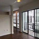 Apartment Luxury Uptown Wi-fi Gym Pool Shops Food! 228