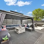 City Views Rooftop Hot Tub & Short Walk To Stadium