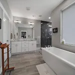 Villa Views Rooftop Hot Tub & Short Walk To Stadium