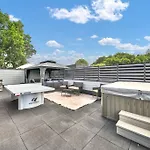 Villa Views Rooftop Hot Tub & Short Walk To Stadium Charlotte
