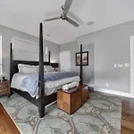 Villa Views Rooftop Hot Tub & Short Walk To Stadium *
