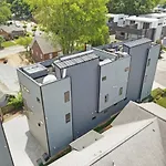 Views - Walking Distance To Panthers Stadium