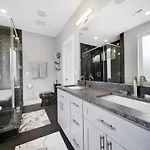 Views - Walking Distance To Panthers Stadium
