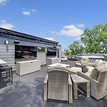 Views - Walking Distance To Panthers Stadium Holiday home Charlotte