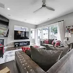 Views - Walking Distance To Panthers Stadium