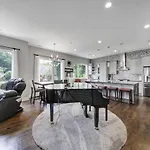 Views - Walking Distance To Panthers Stadium Holiday home Charlotte