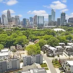Holiday home Views - Walking Distance To Panthers Stadium Charlotte