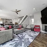 Views - Walking Distance To Panthers Stadium