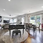 Views - Walking Distance To Panthers Stadium Holiday home