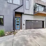 City Views - Walking Distance To Panthers Stadium