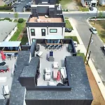 Amazing Views Rooftop Patio, Gym And Game Room