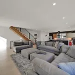 Amazing Views Rooftop Patio, Gym And Game Room